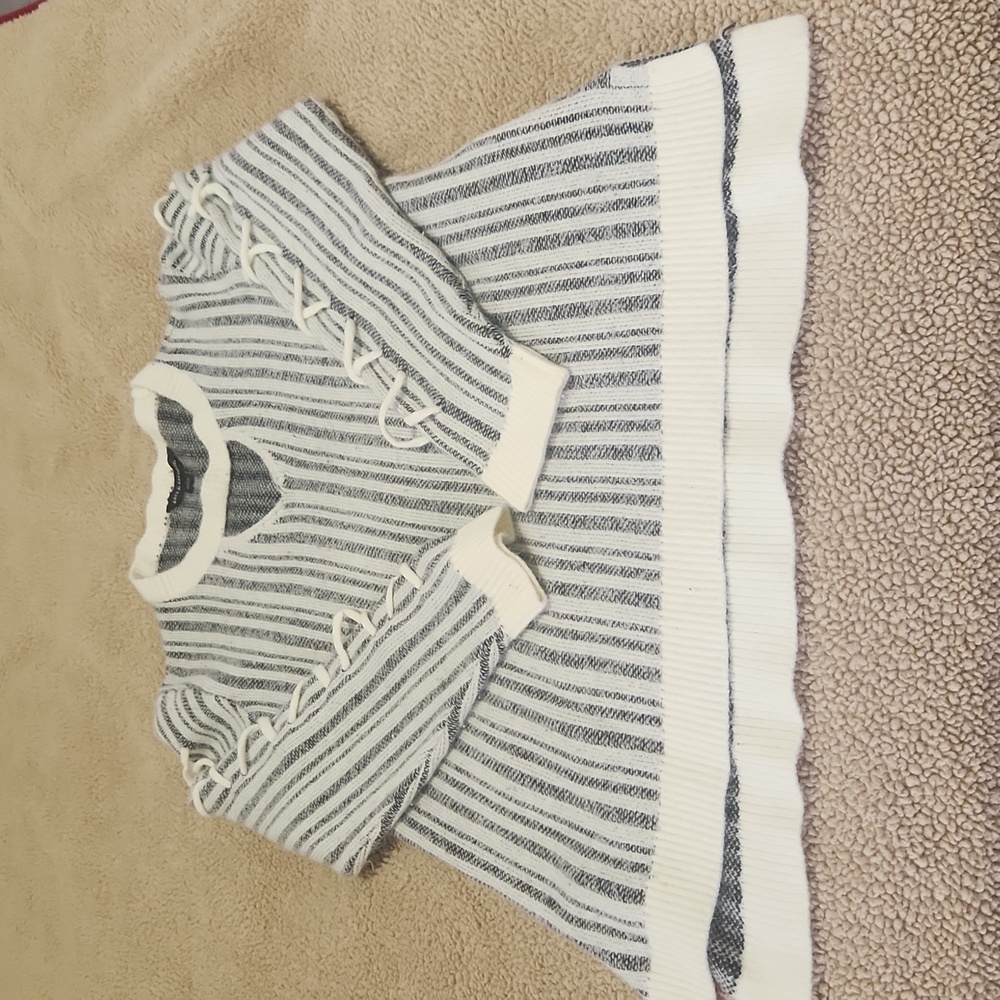 ROCK & REPUBLIC SWEATER